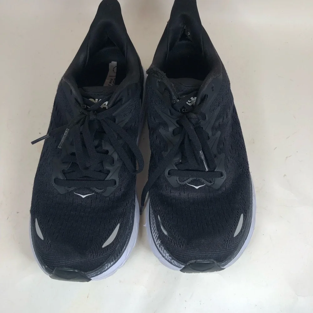 Hoka One One Clifton 8 Black White Running Shoes 1119394BWHT Women's Sz 8.5B